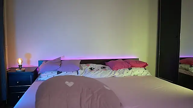 TiffanyPierce live XXX chat
