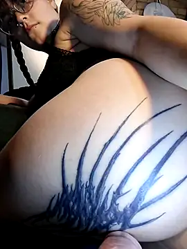Backdoor_Newbie live XXX chat