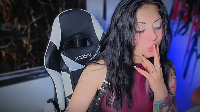 Guxplo_ Live XXX-Chat
