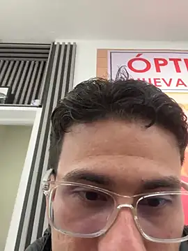 Chat XXX ao vivo de TavoHot_