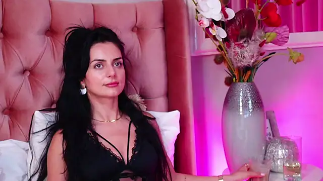 LadyAnyaa Adlı Modelin Canlı XXX Sohbeti