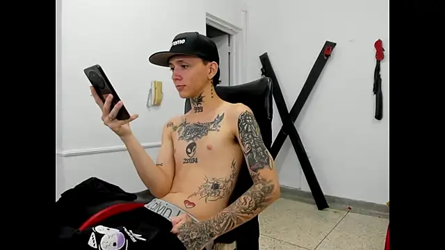Chatroom XXX en direct de StraightBoy_Nick