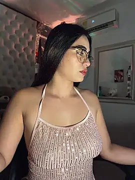 Chatroom XXX en direct de ZarahEvans