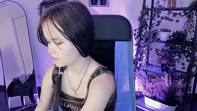 Elainebeness Adlı Modelin Canlı XXX Sohbeti