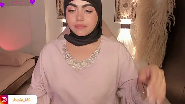 shayla_18's Live XXX Chat