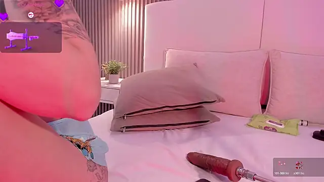 annie_clarkson's Live XXX Chat