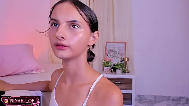 ninaht: απευθείας συνομιλία ΧΧΧ
