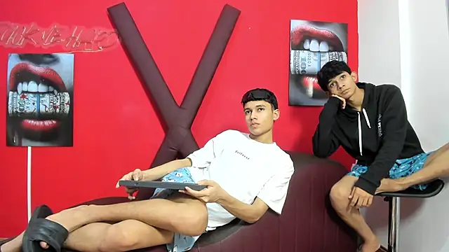 AVENGER_BOYS2026 Webcam-Show