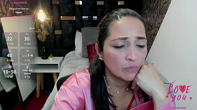دردشة KatteMilf الجنسية المباشرة