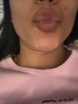 Elamesmamorena Adlı Modelin Canlı XXX Sohbeti