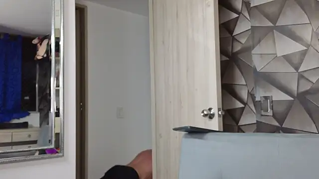 دردشة Latino_stud4u الجنسية المباشرة