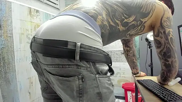 Gury_tattoo's Live XXX Chat
