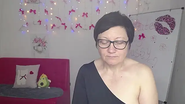 EmilyL0veのライブXXXチャット