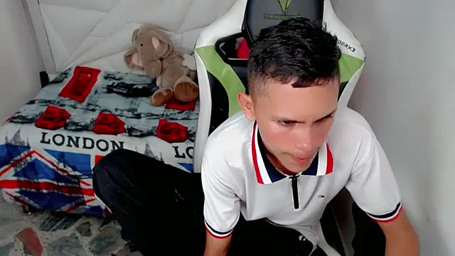sombra_18 Webcamshow