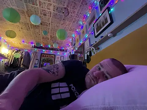 MyCockWantsYourWetVagina: вебкам-шоу
