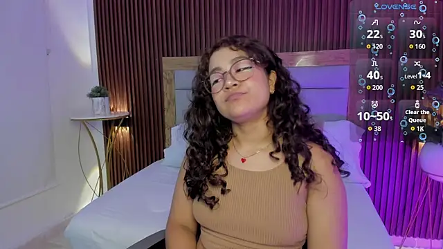 rossie_lanie_'s Live XXX Chat