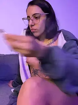 Show de Poison_Ivy_29 na webcam