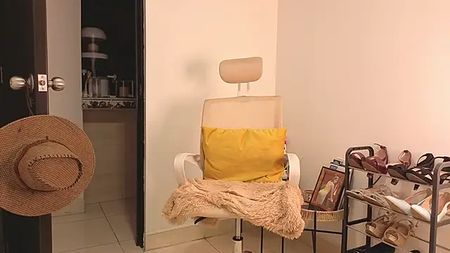 natashakinski Adlı Modelin Canlı XXX Sohbeti