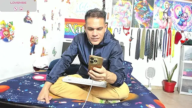 nathannathaniel Adlı Modelin Canlı XXX Sohbeti