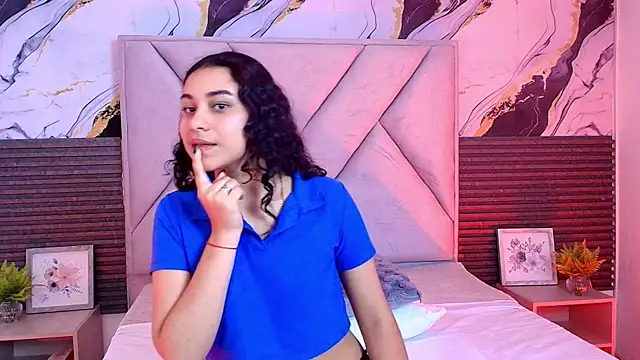 HemmaStar's Live XXX Chat