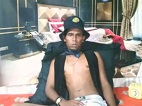 IndianThuggin Chat XXX in diretta