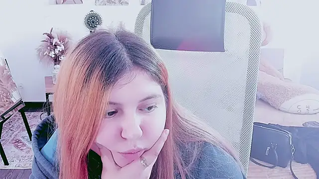 Онлайн чат XXX DiaAngell