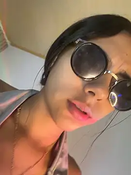 Lilybeeth 现场XXX聊天