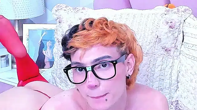 Chatroom XXX en direct de KylieMonnett