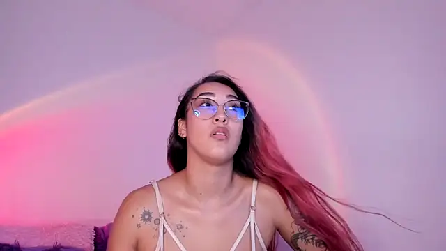 Chat XXX en directo de HeidyRousse