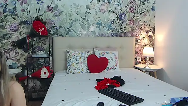 RoseDiamond06 live XXX chat
