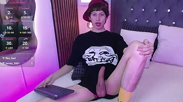 Онлайн чат XXX Emo_Boy_