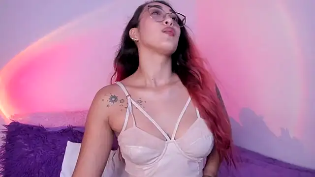 HeidyRousse Chat XXX in diretta