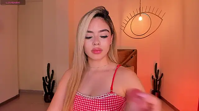JuanitaClay's Live XXX Chat