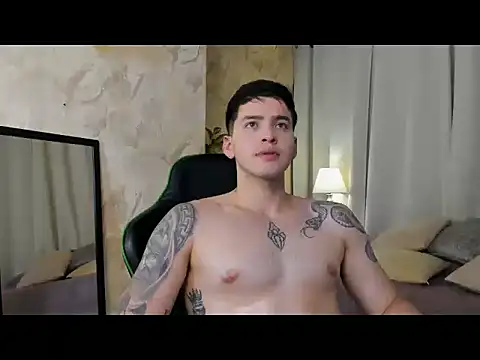 RONNY_COLTON's Live XXX Chat