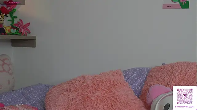 sophi_lii Adlı Modelin Canlı XXX Sohbeti