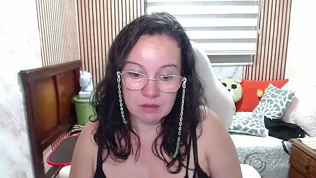 Sonialorens_ Live XXX-Chat