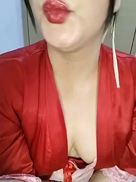 Rawya-34 Show in webcam