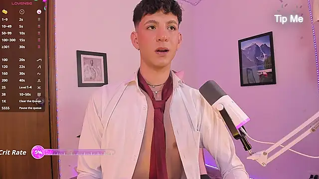 Show modela EthanRoss1 na web-kameri