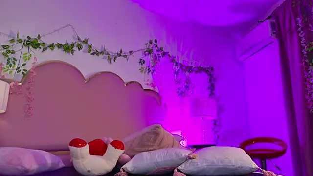 AriaCush – Naživo XXX chat