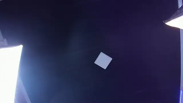 adhalee_js' Live XXX Chat