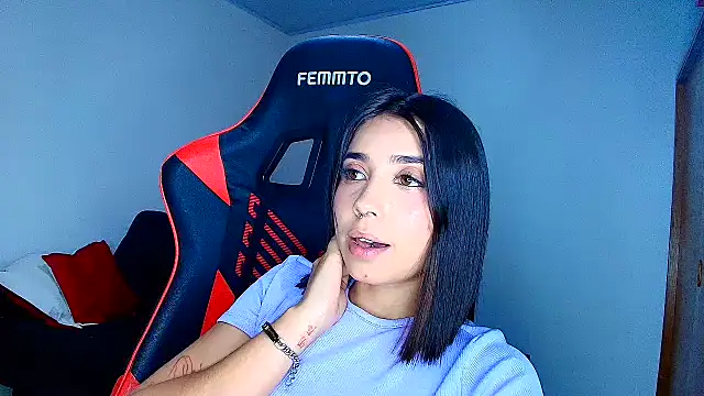 Rousse_violett Chat XXX in diretta