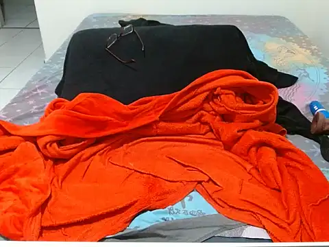 vaholiver ওয়েবক্যাম শো