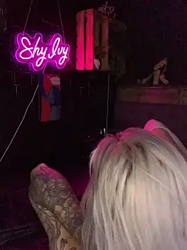 Živý XXX chat Shy-Ivy