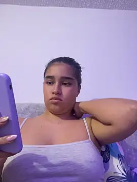 I_Samanthaa Chat XXX in diretta