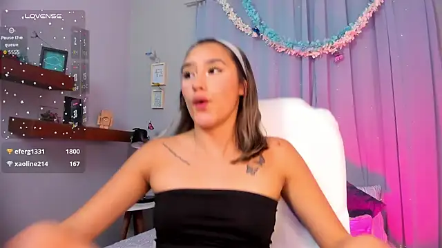 Chat +18 de _Sophie__miller ao vivo