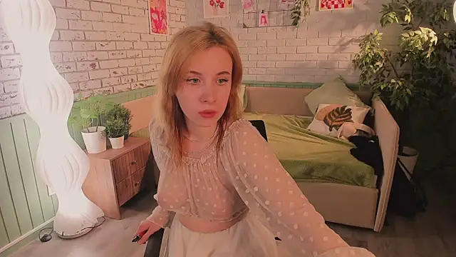 Онлайн чат XXX miraiakik