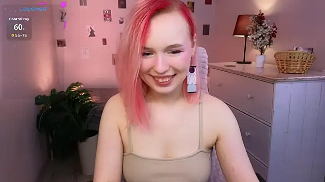 NaomiYoru webcam show