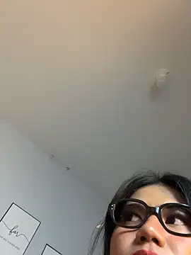 Chat XXX en directo de JassmineLove