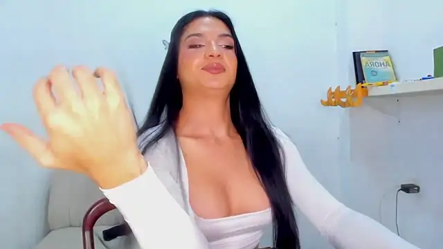 Pokazy przed kamerką – ISA_BELLA_VZL