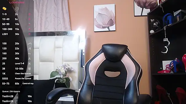 Вебкам-шоу LiaTaylorr